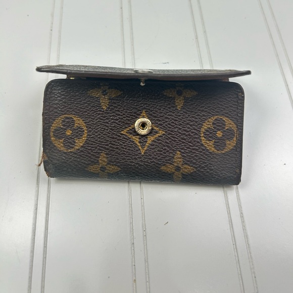 Louis Vuitton Monogram 6 Key Ring Case Wallet - Picture 12 of 13